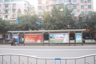 全国公交车广告-公交站台广告-公交车广告收费标准-户外广告-南京公交广告-快速报价精准投放